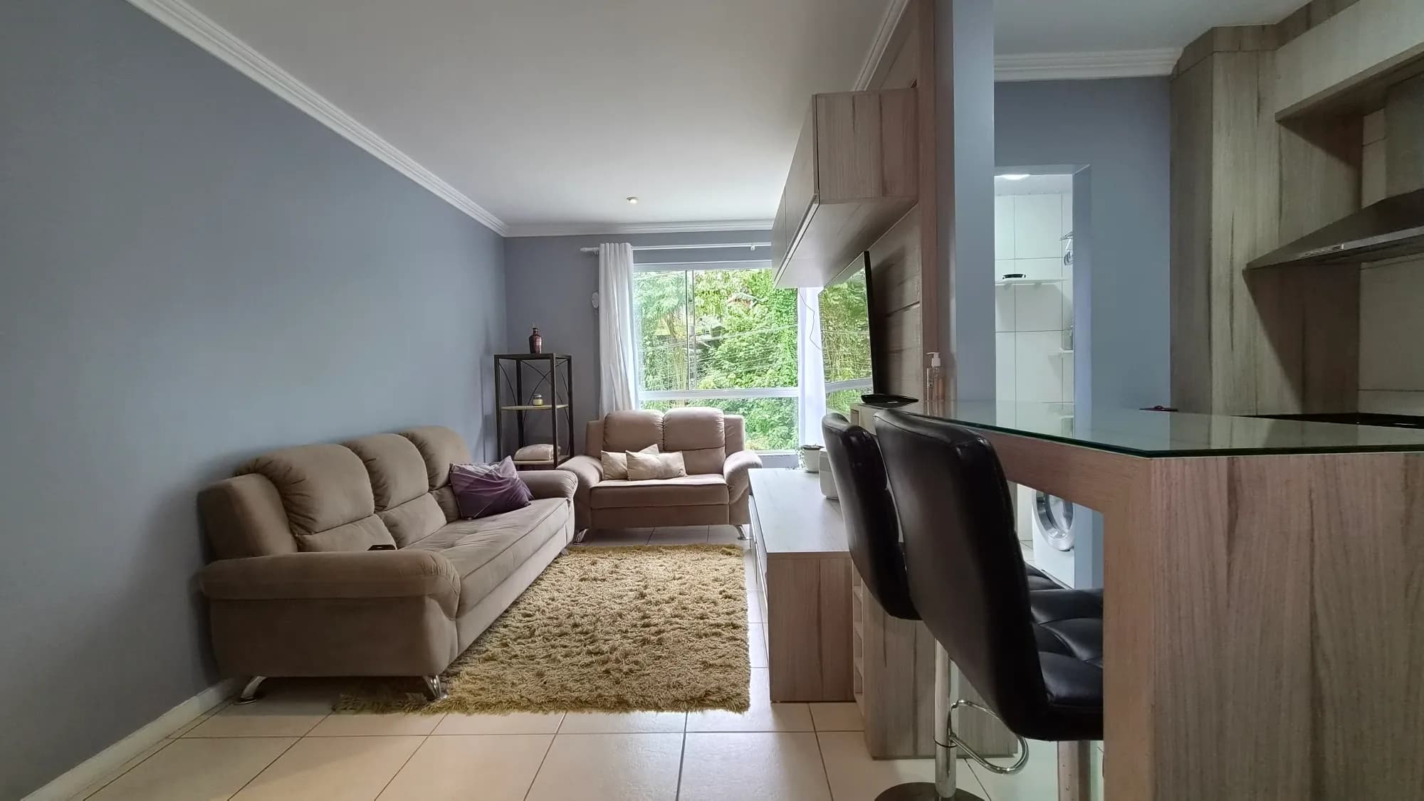 Foto de Apartamento Mobiliado com 2 Dormitórios e 1 Suíte à Venda na Itoupava Norte, Blumenau/SC – R$ 380.000