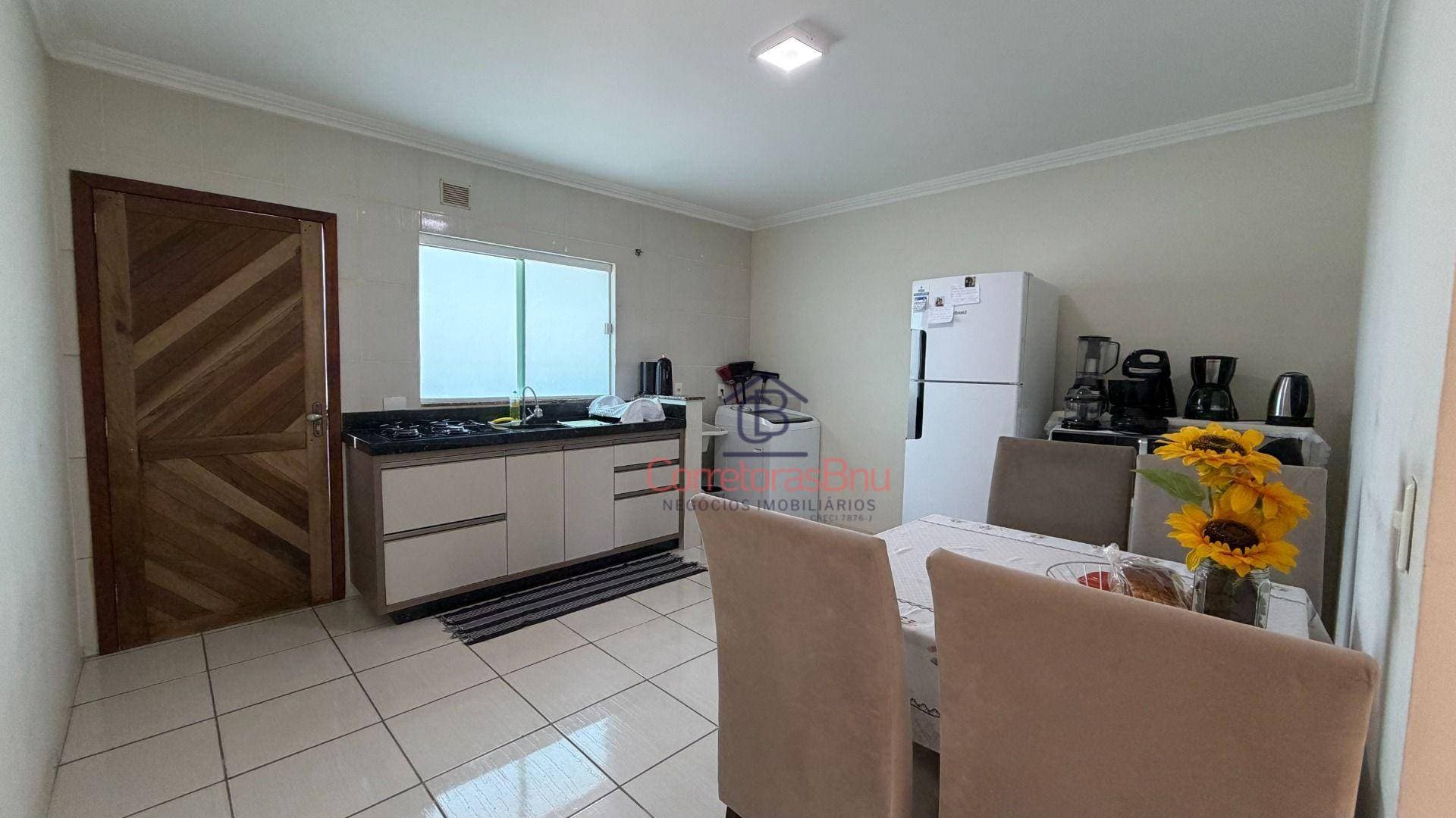Foto de Apartamento com 2 Dormitórios e Piscina à Venda na Fortaleza, Blumenau/SC – R$ 250.000